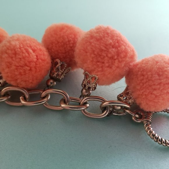 Gold bracelet with 11 orange pom poms - t bar closure - Picture 6 of 6